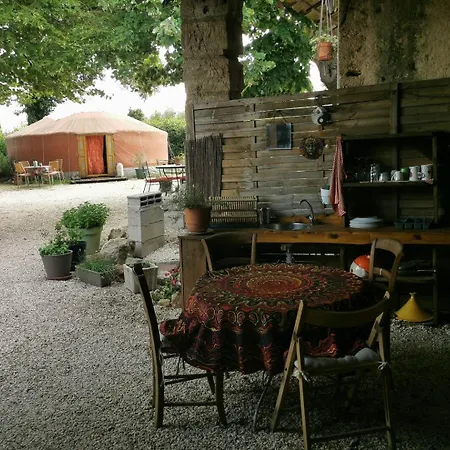 Yourte Namaste Homestay Saint-Pargoire Exterior photo